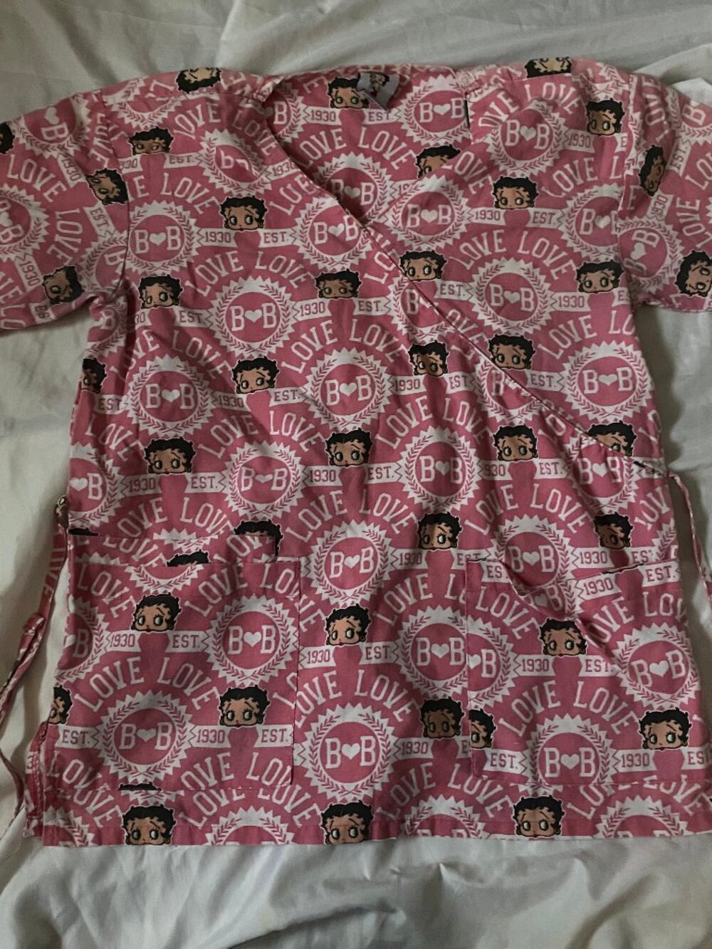 Betty Boop 1930 Love Scrub Top EST. 1930 Betty Boop Women's Size Medium